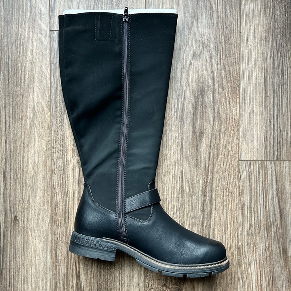 Muk Luk’s Luk-Ees Tall Black Boots | 10 - Picture 2 of 13